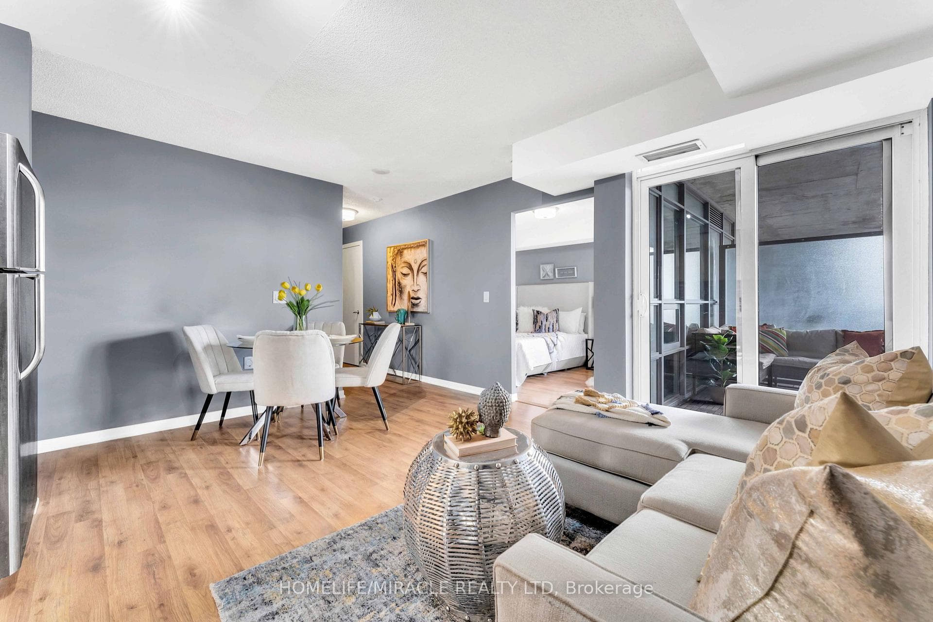 38 Joe Shuster Way Unit 1110 photo 11