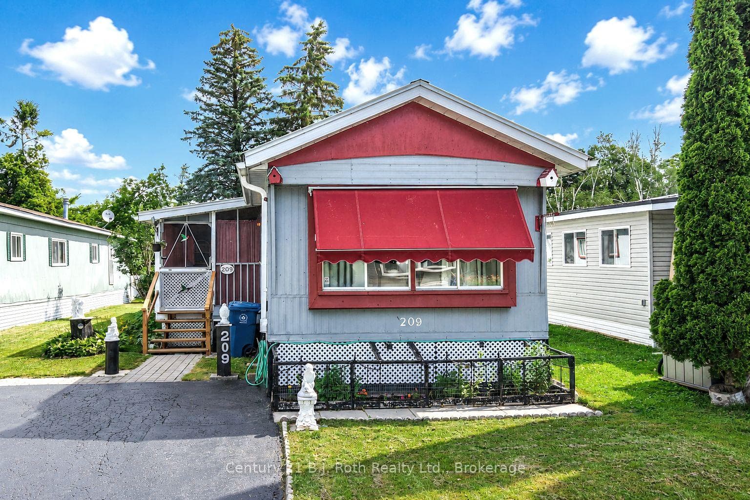 Located in Lakeside Estates