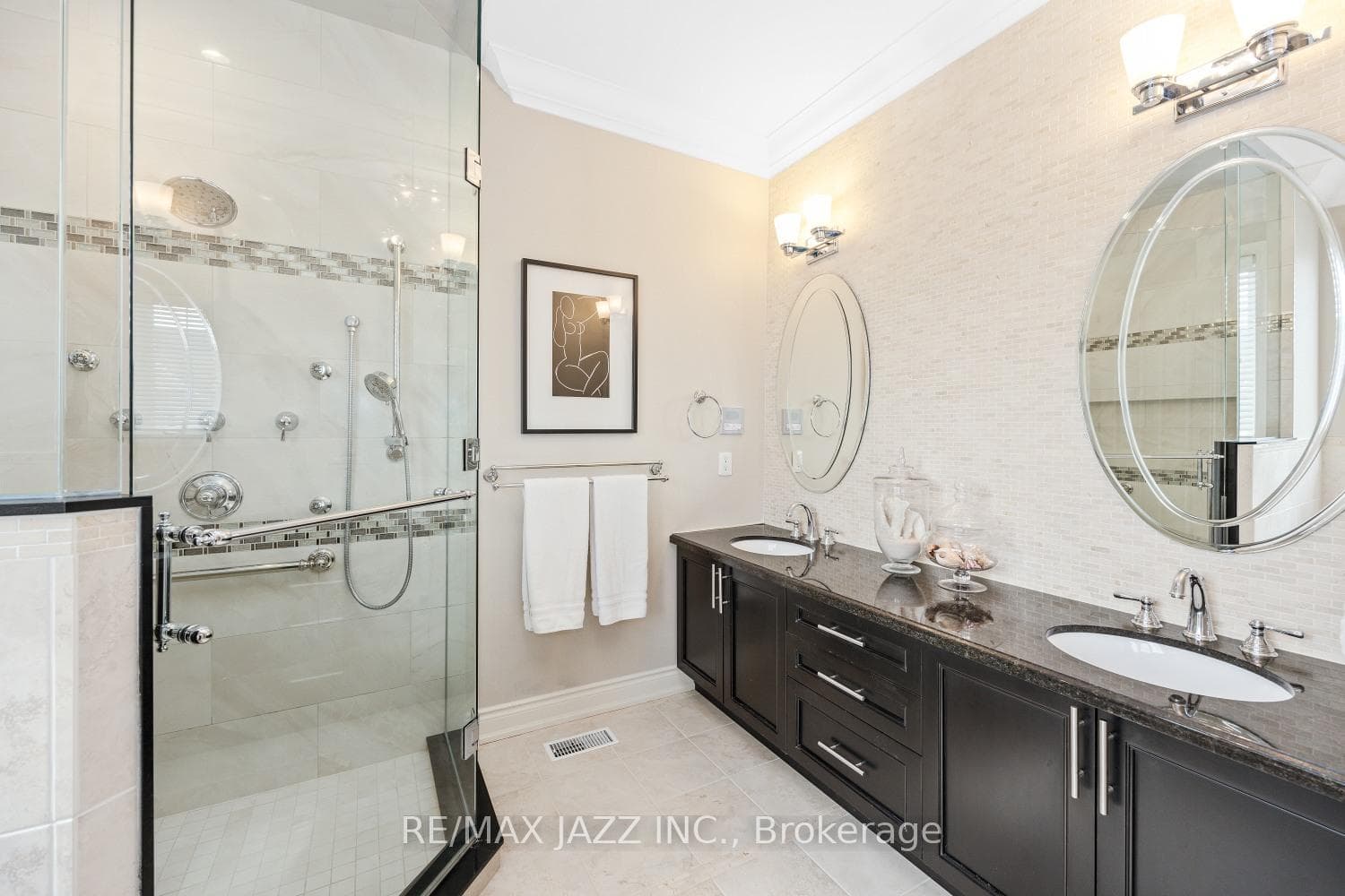 365 Lakebreeze Drive Unit Unit 1 photo 21