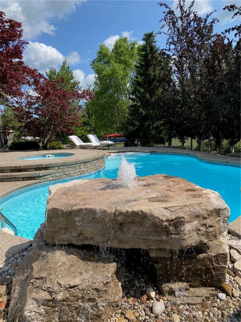 20 Haldimand Trail photo 42