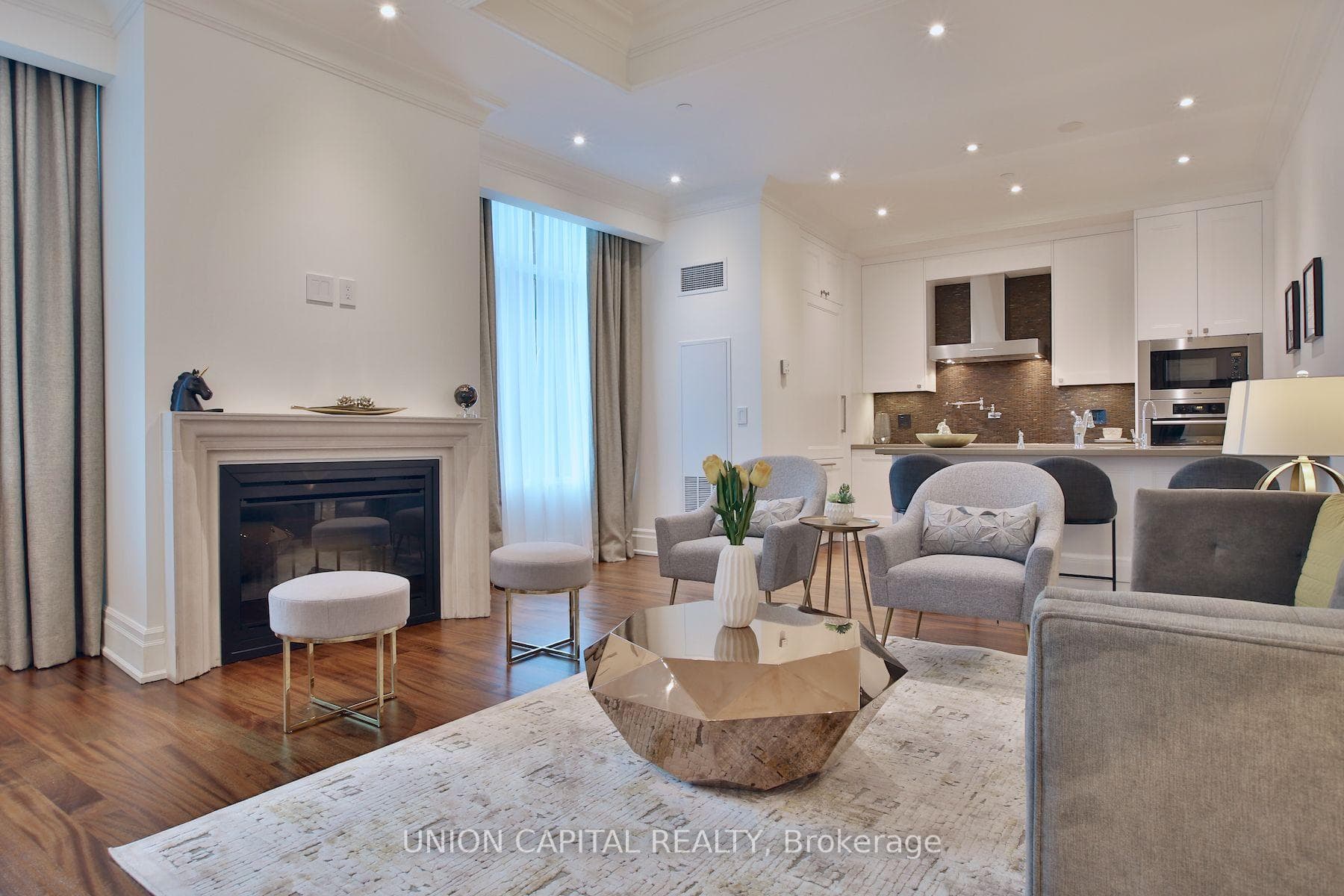 311 Bay Street Unit 3803 photo 11