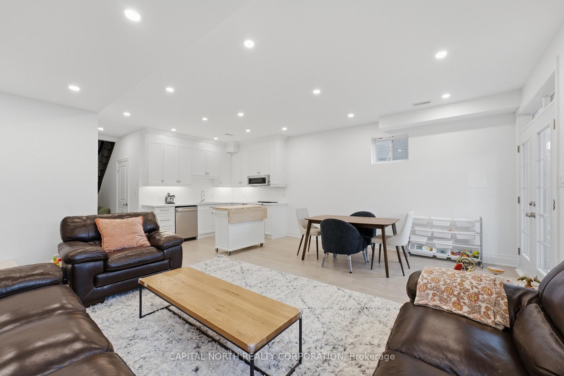 18 Alex Campbell Crescent photo 34