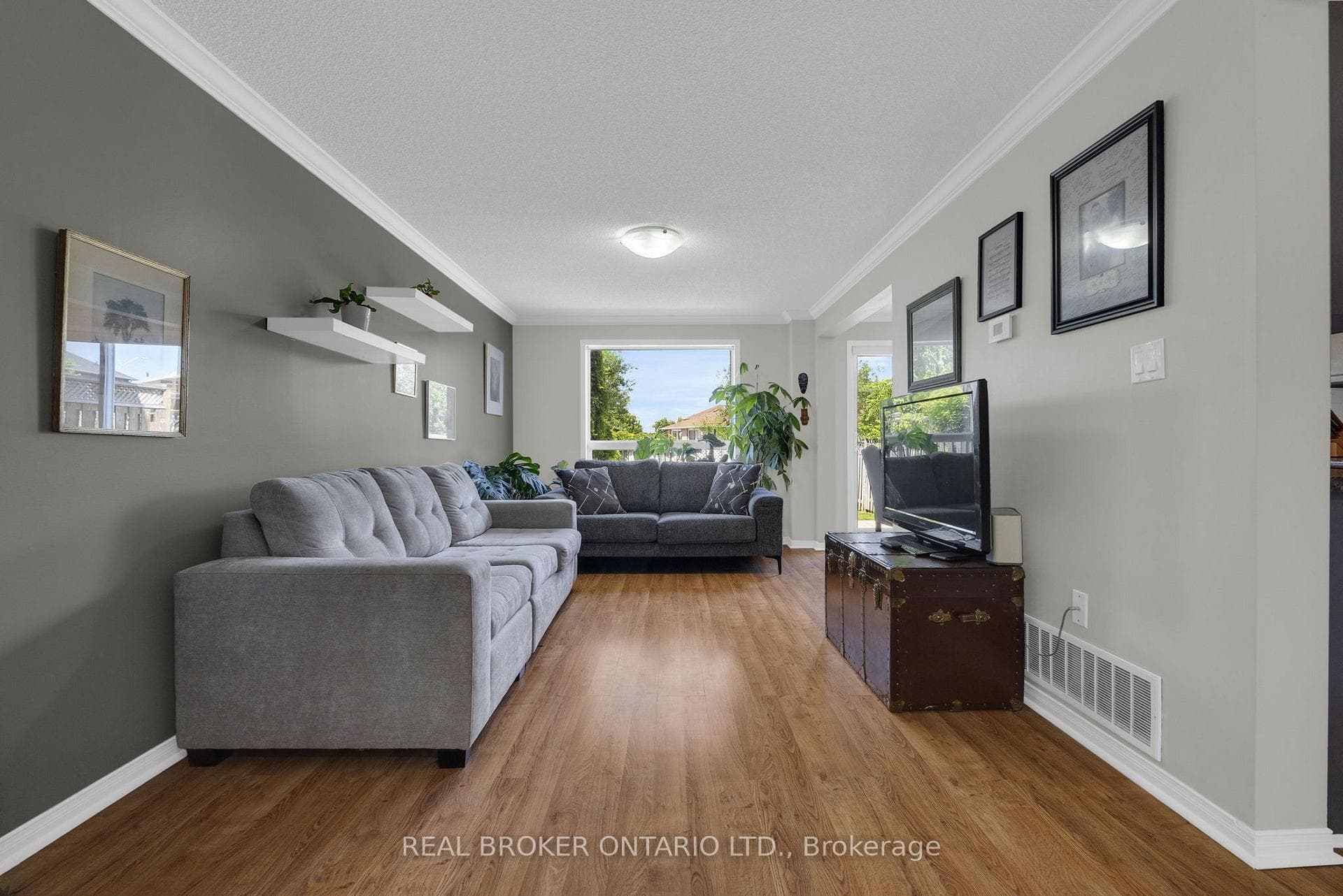 166 Tunbridge Road photo 4