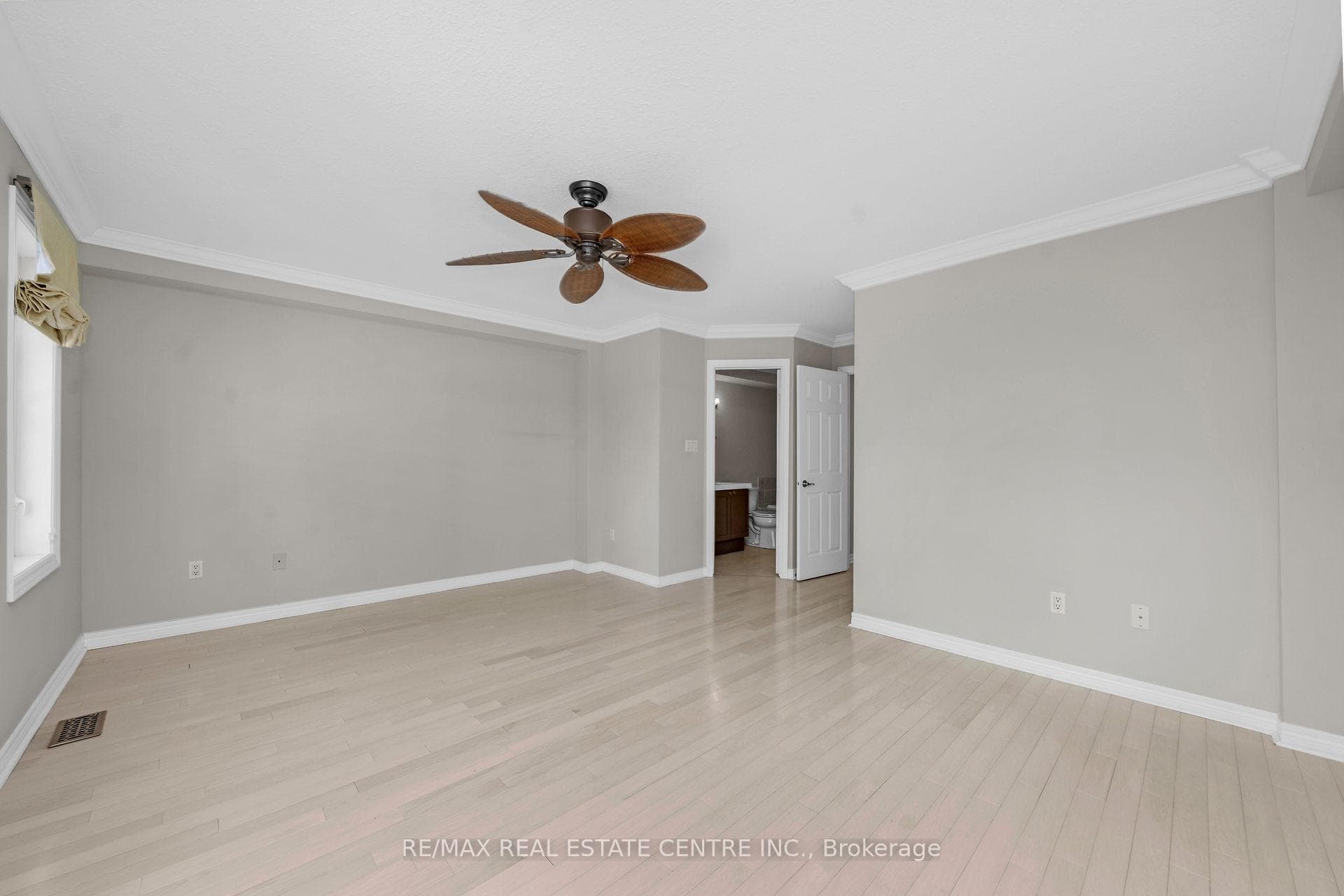 11F James Street photo 18