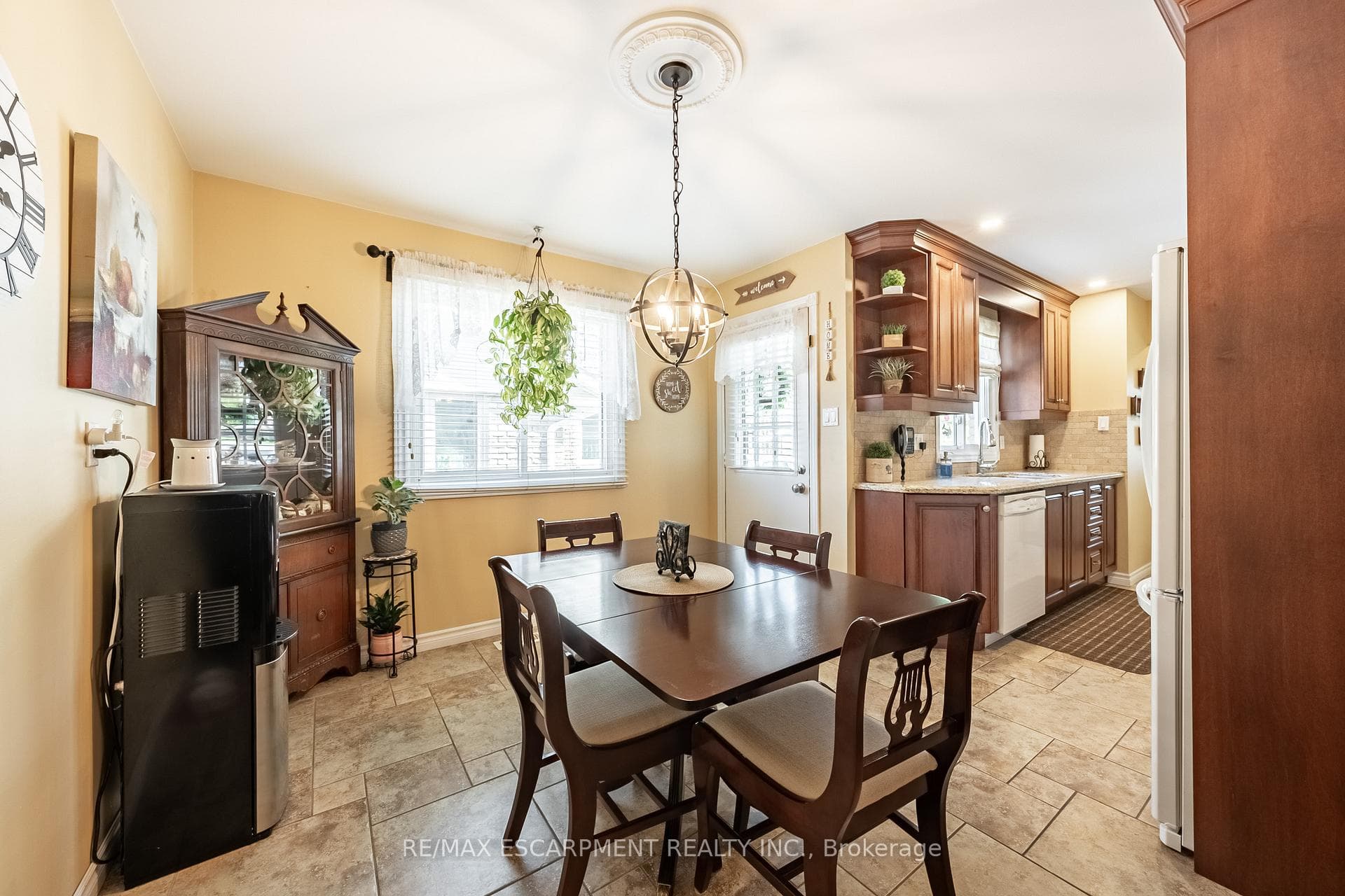 152 Guildwood Drive photo 14