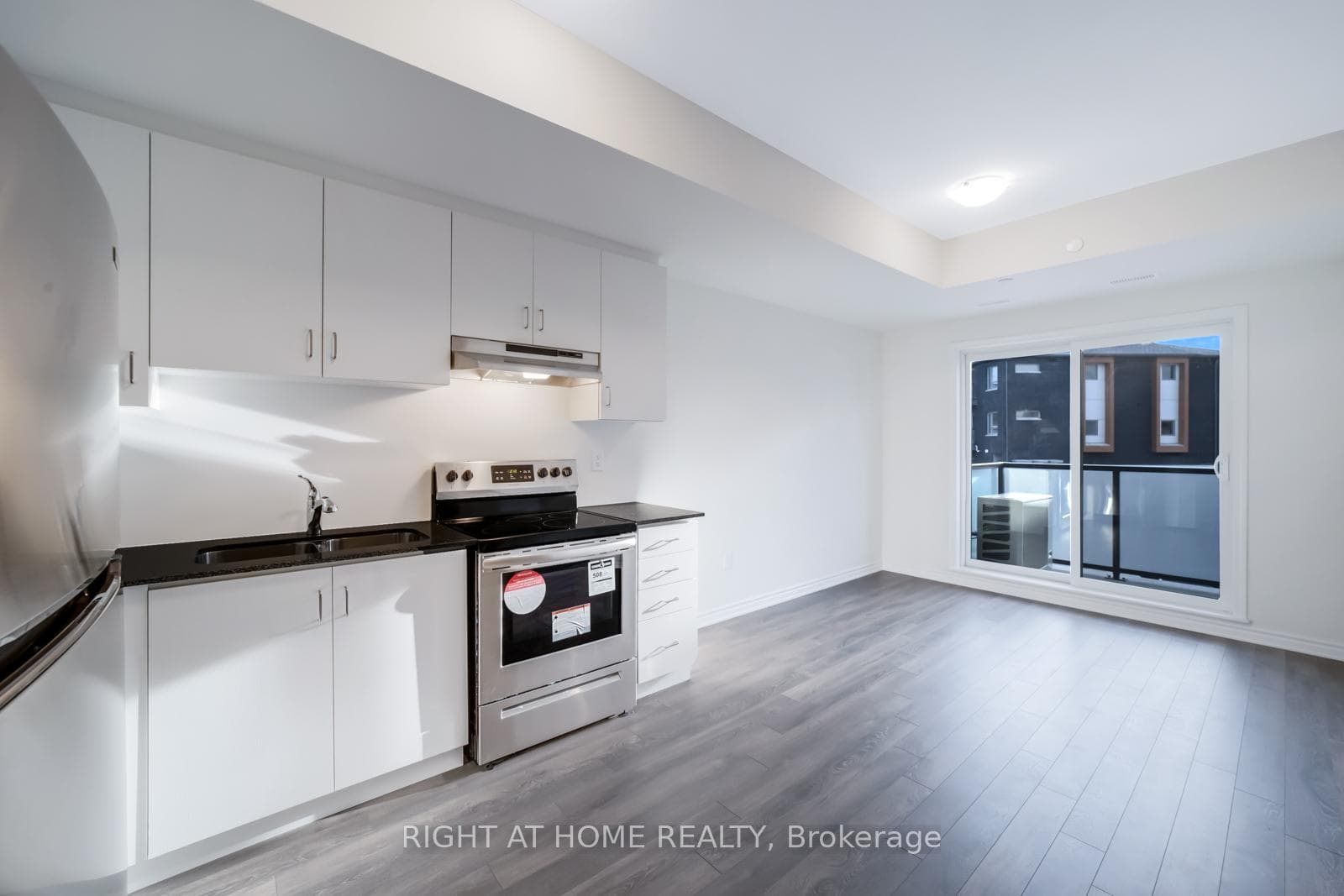 2787 Eglinton Avenue Unit 341 photo 6