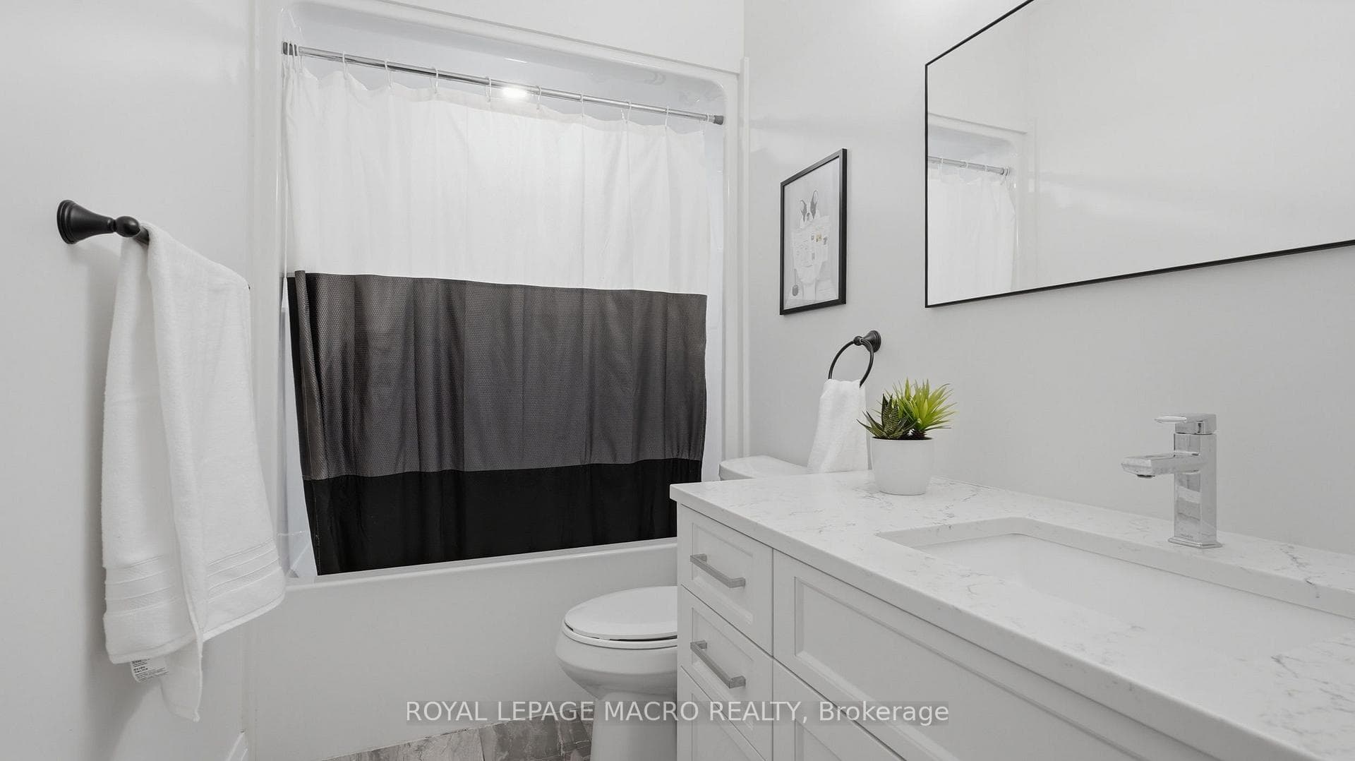 1055 Bay Street photo 25
