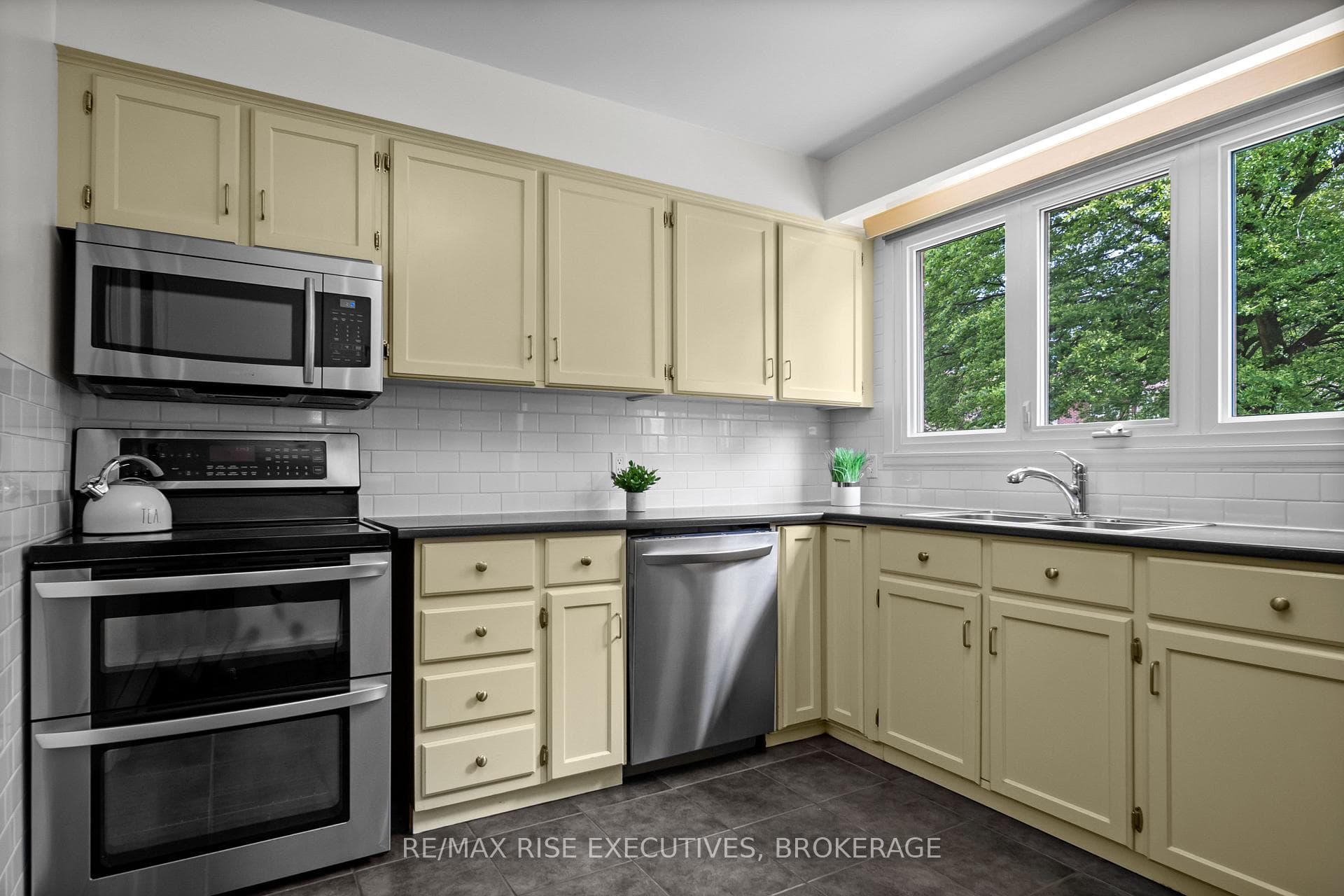 115 WRIGHT Crescent Unit 69 photo 8