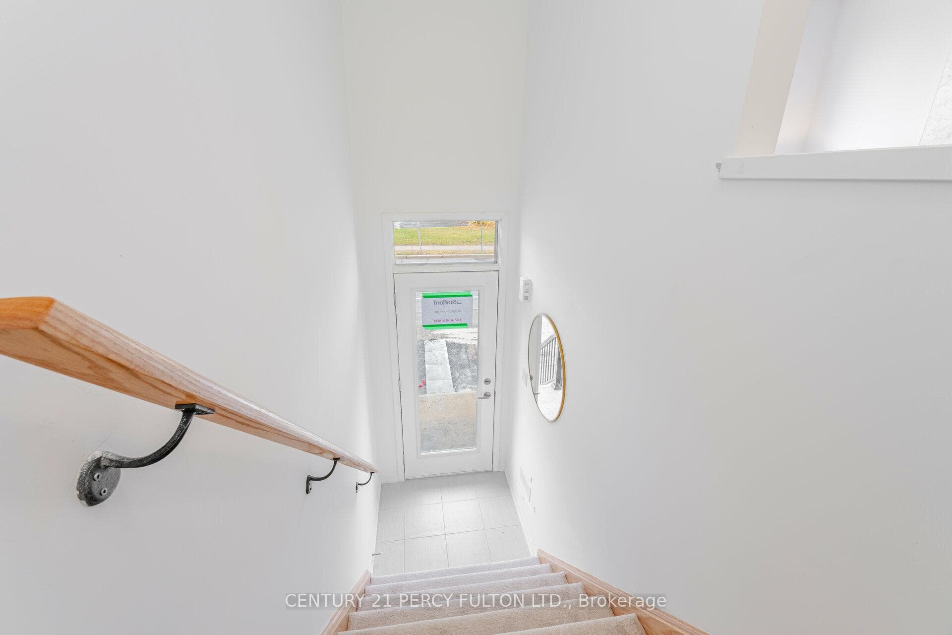 147 Hunt Street photo 4