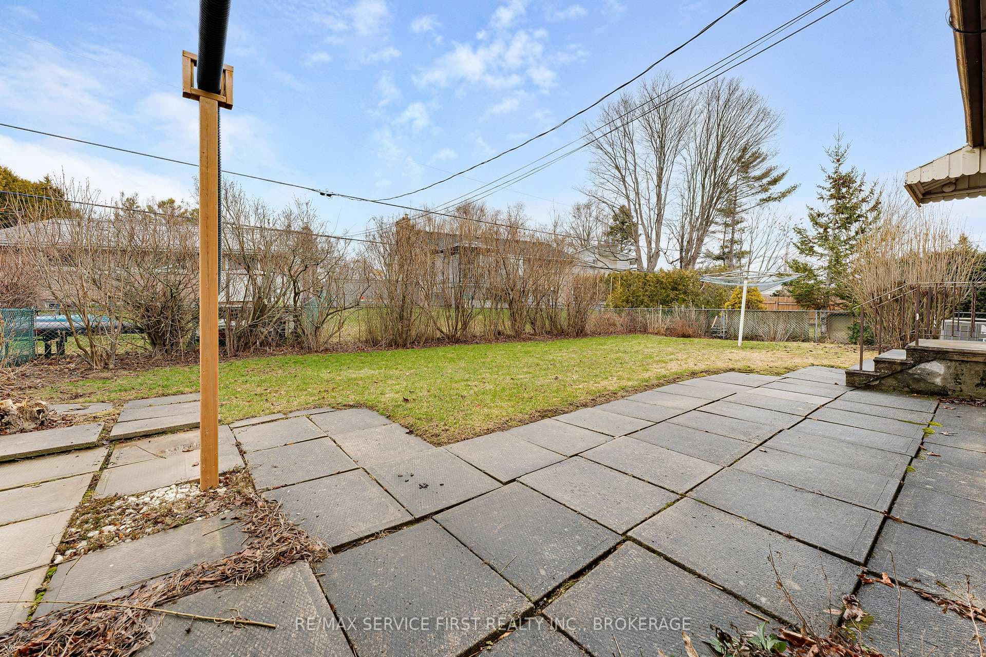 114 Braemar Road photo 41