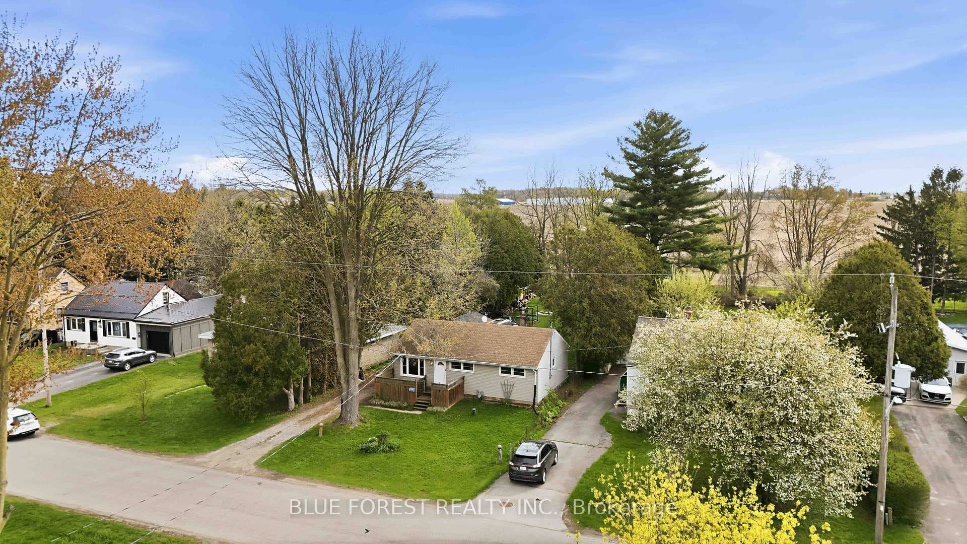 1376 Kostis Avenue photo 31