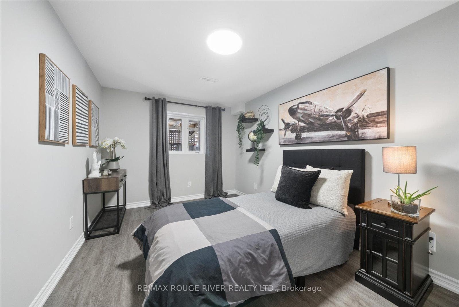 Basement Bedroom (5)