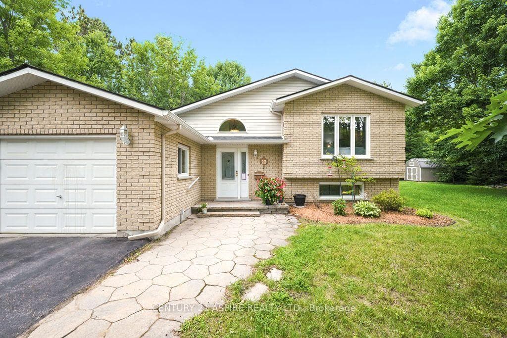 23 Cardinal Crescent photo 3