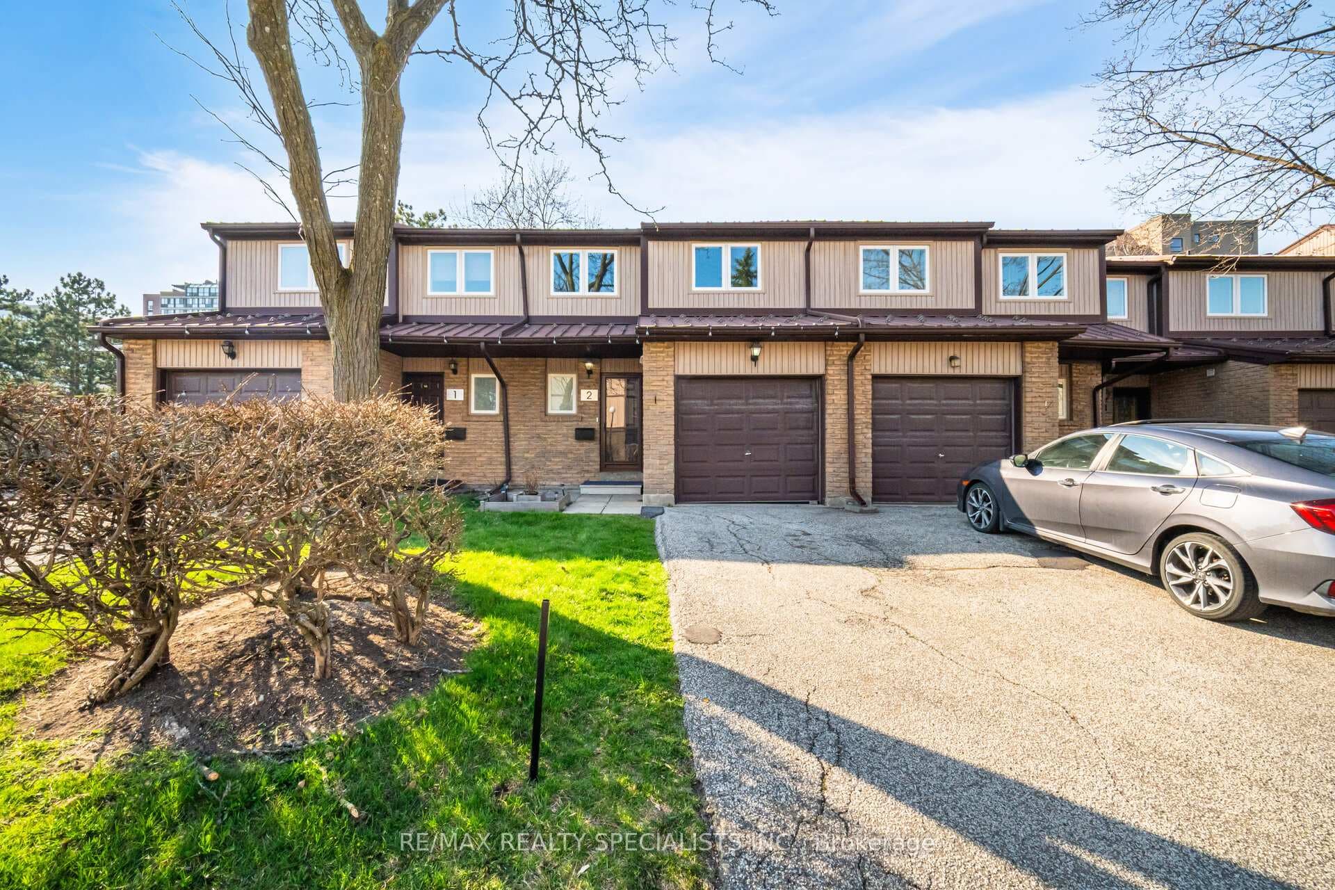 6449 Glen Erin Drive Unit 2 photo 2