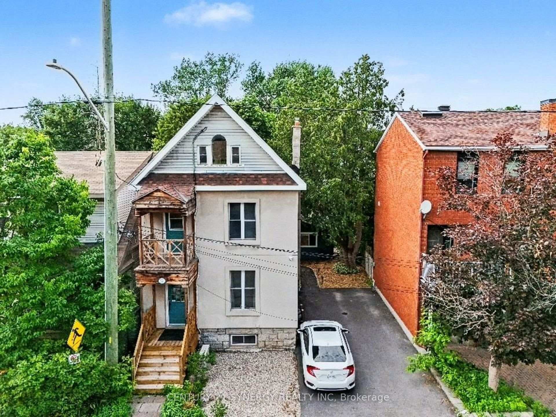 95 Templeton Street photo 37