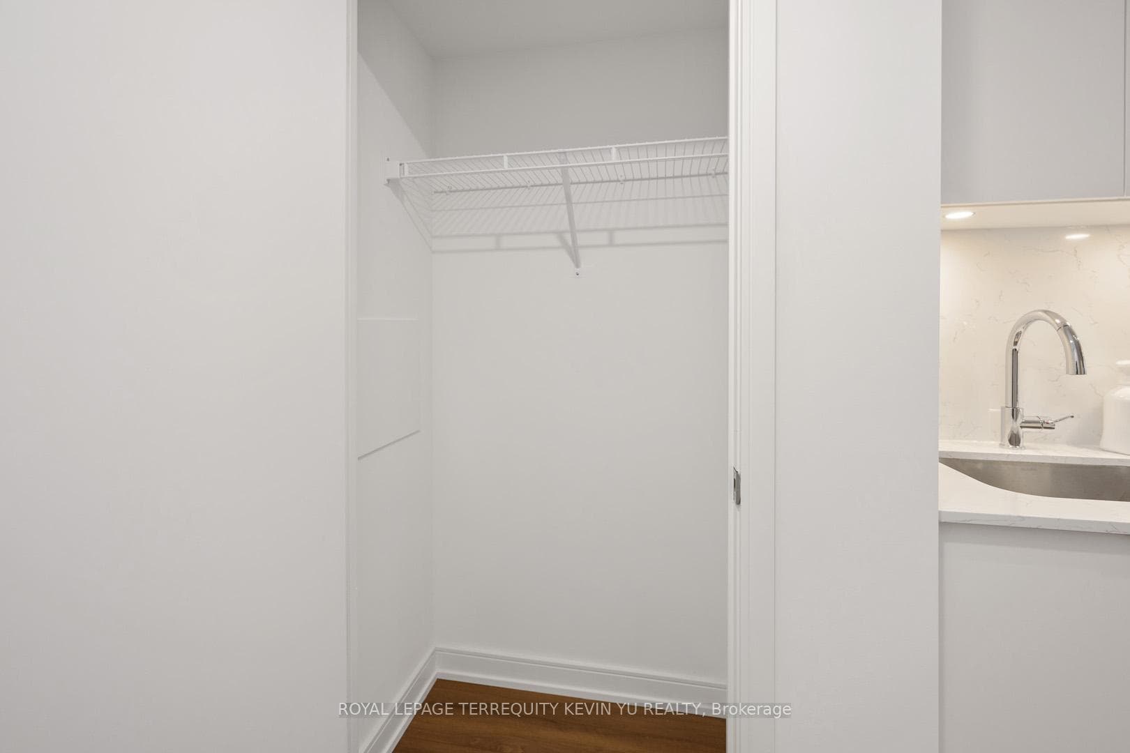 30 Samuel Wood Way Unit 1907 photo 16
