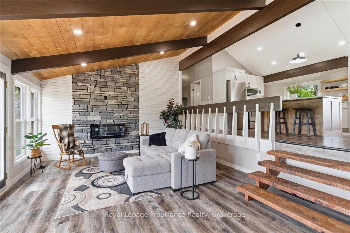 659 Moira Road photo 8