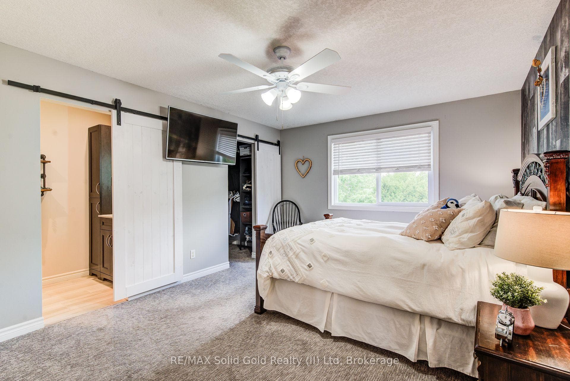 110 Glencliffe Court photo 23