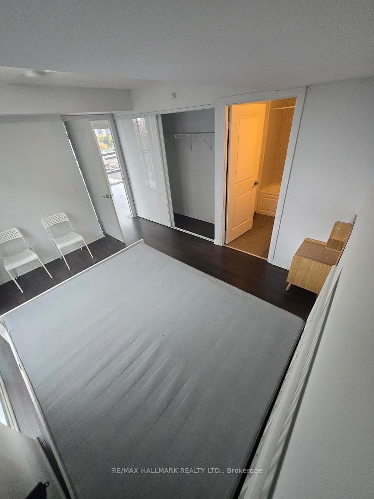 30 Meadowglen Place Unit 612 photo 26