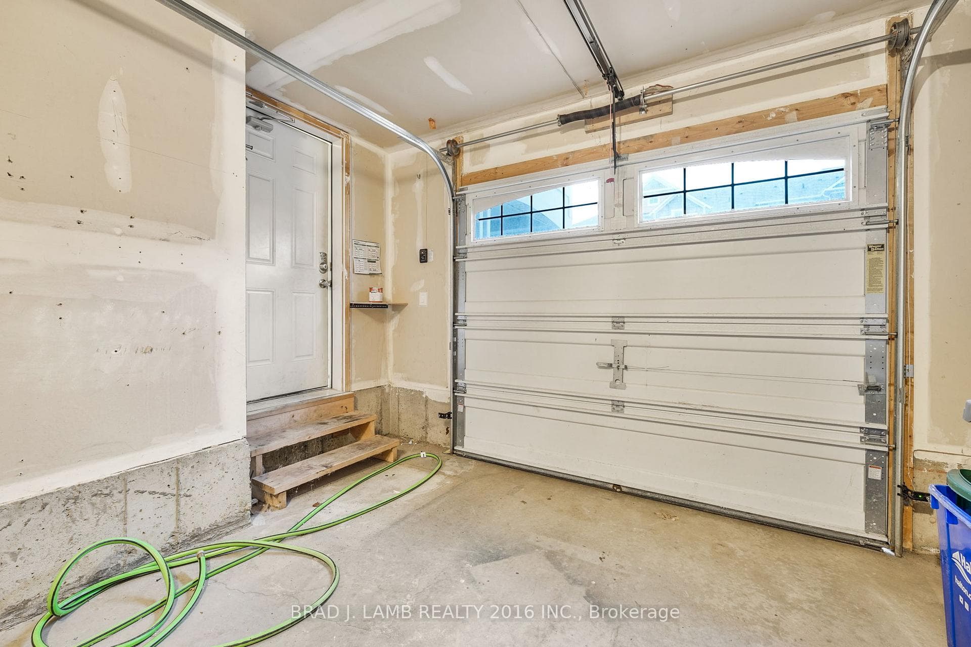 930 Nadalin Heights photo 37