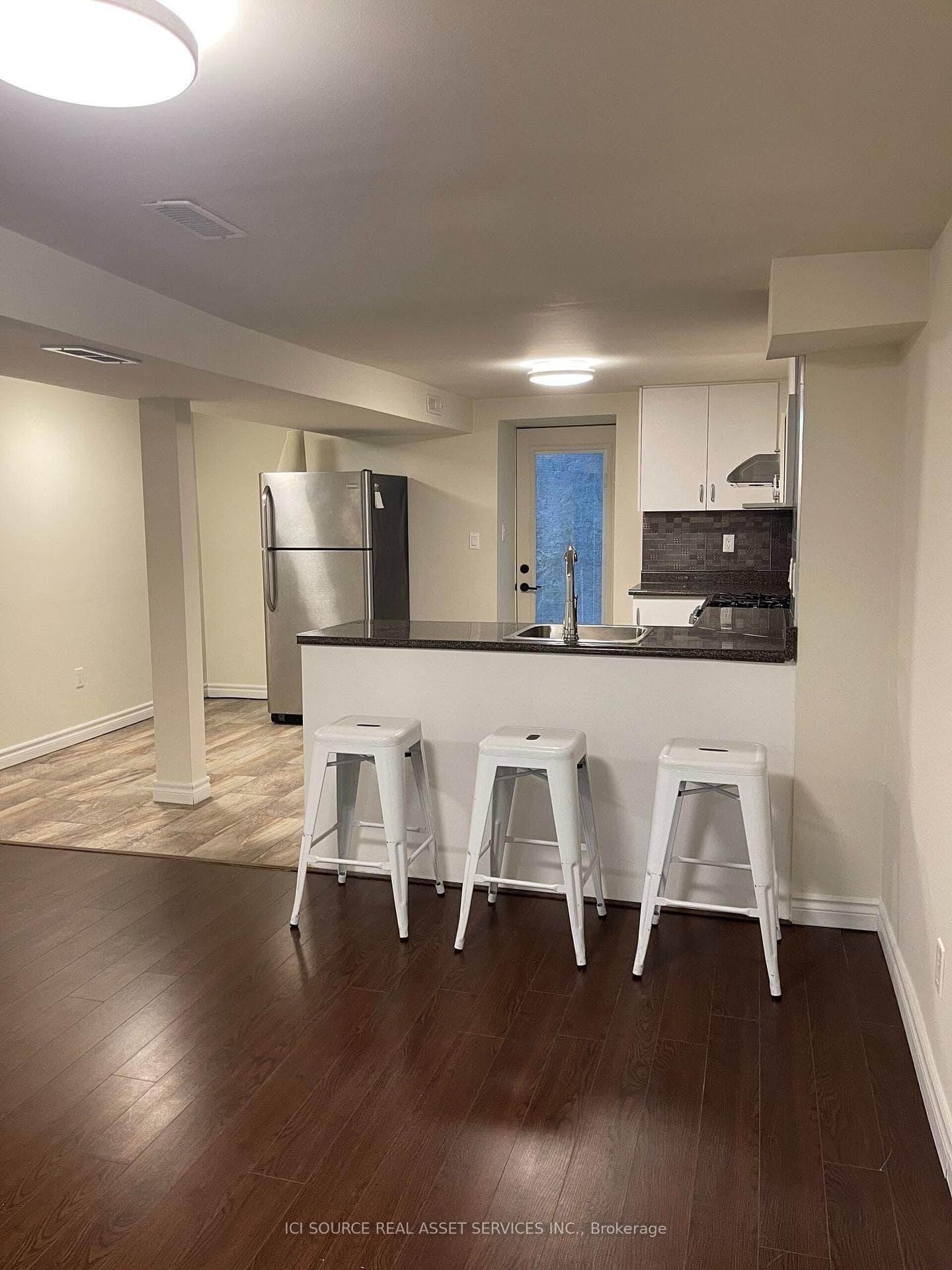 287 Palmerston Avenue Unit Lower photo 9