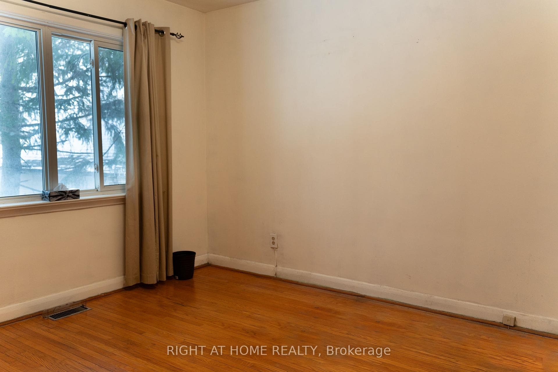 9 Sylla Avenue Unit Upper photo 16