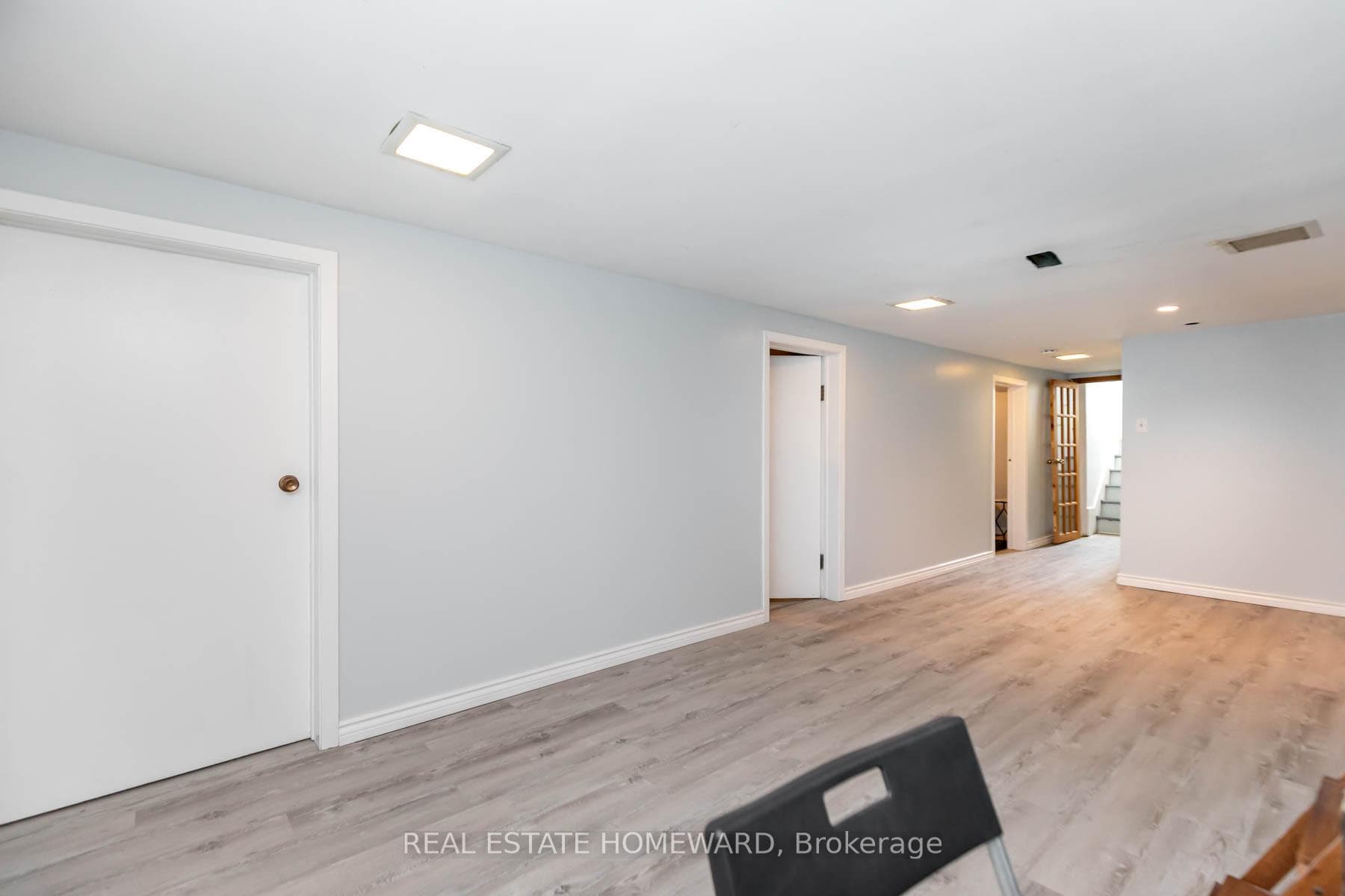 110 Beatrice Street photo 12
