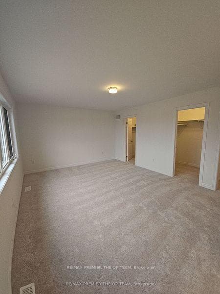 5 Abbey Crescent photo 11