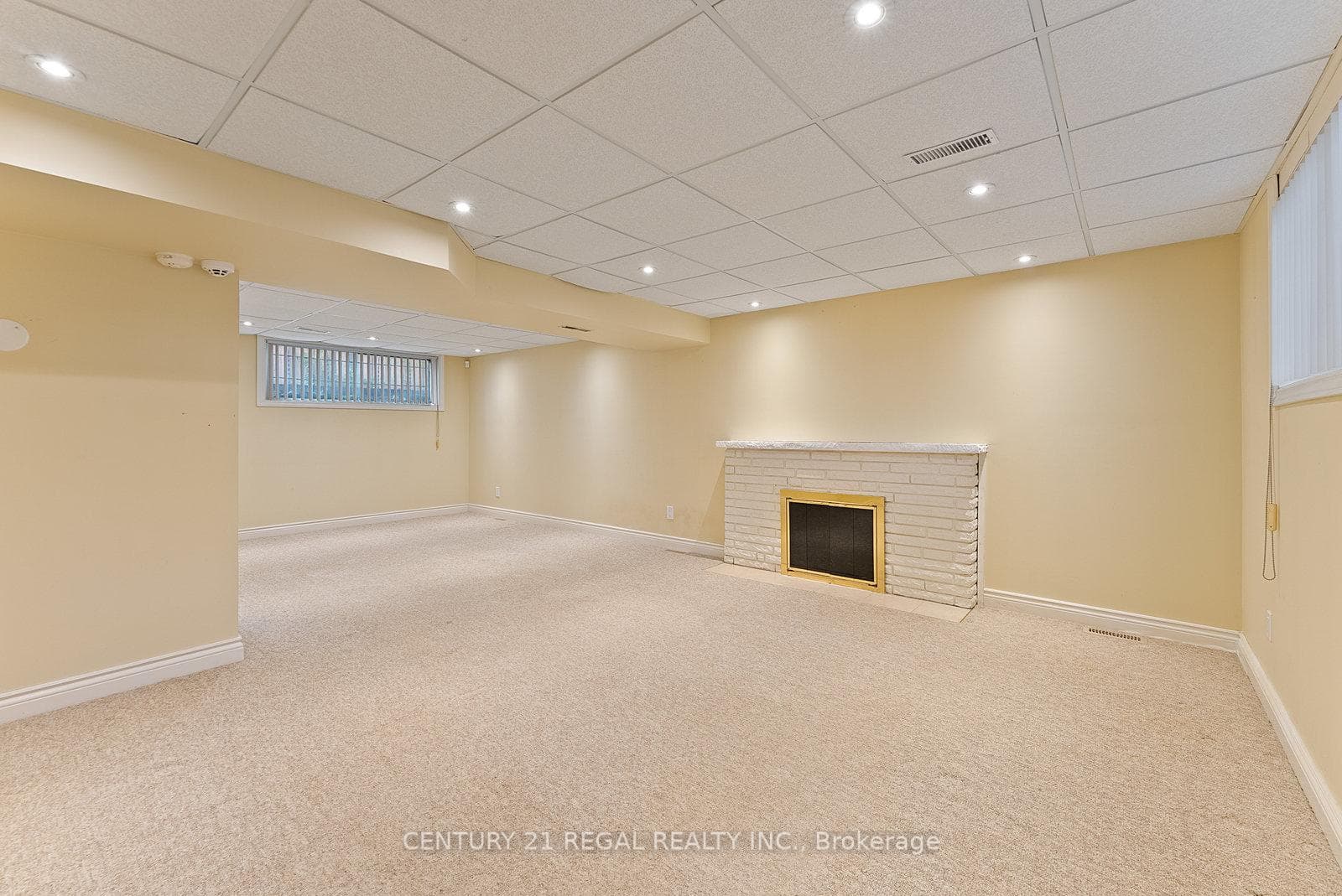 366 Friendship Avenue photo 36