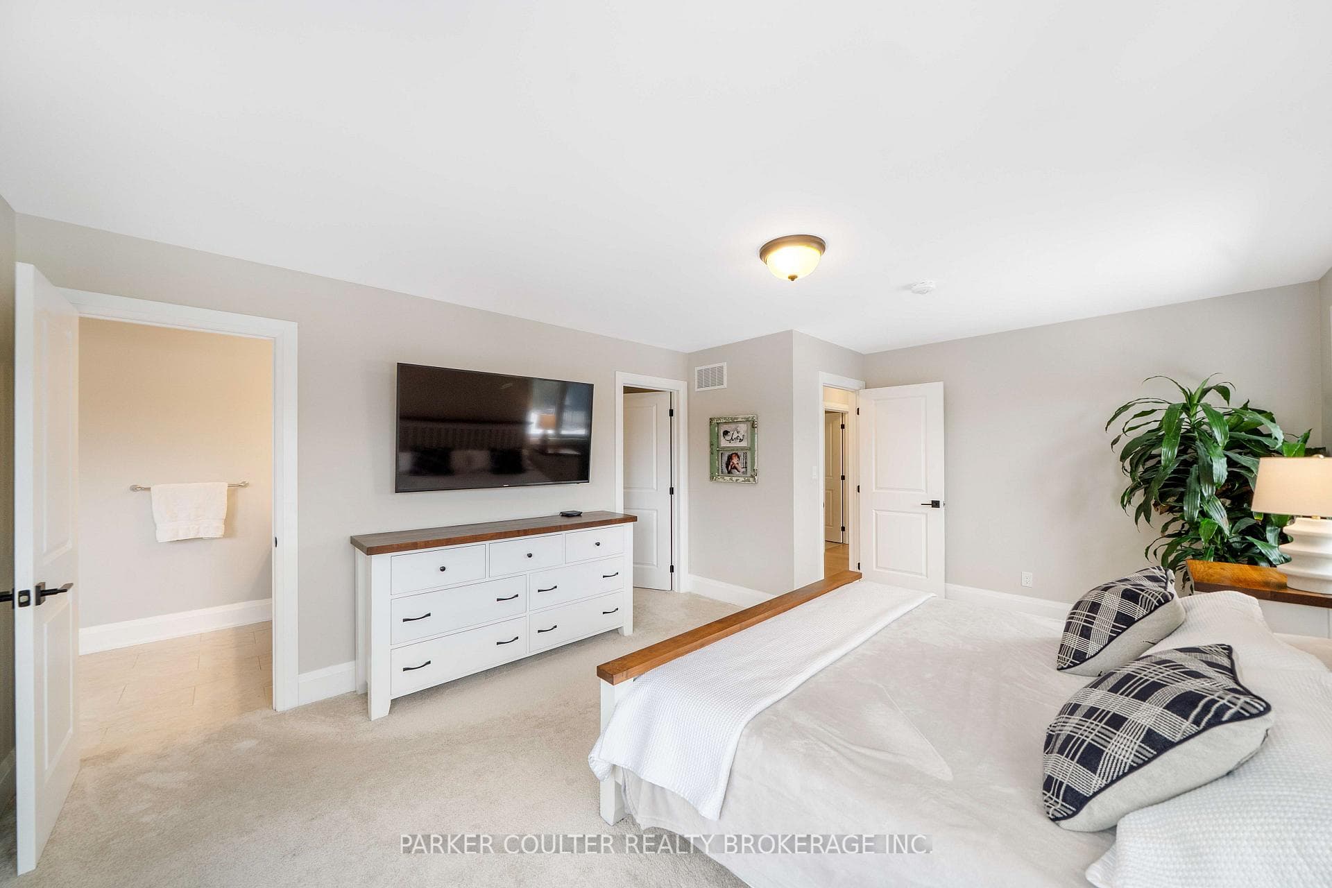 70 Georgian Grande Drive photo 26