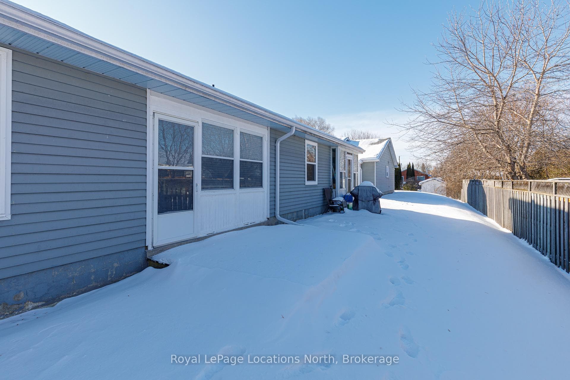 140 Albert Street Unit 14 photo 23