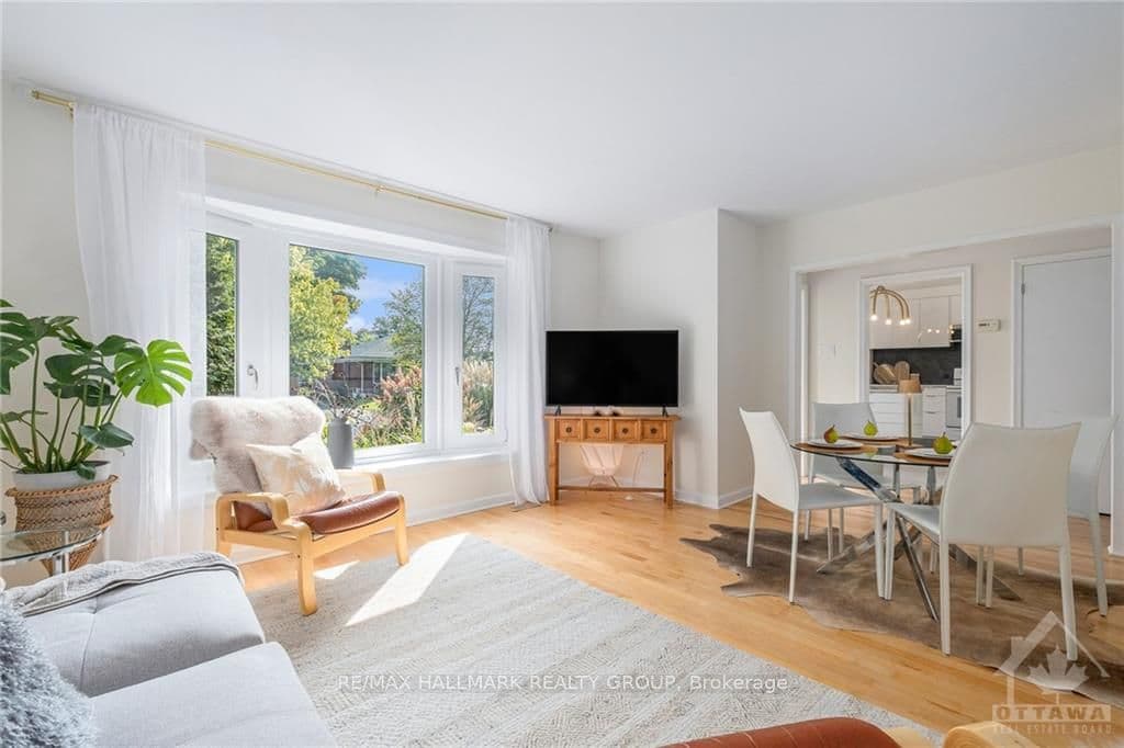 2034 SAUNDERSON Drive photo 8