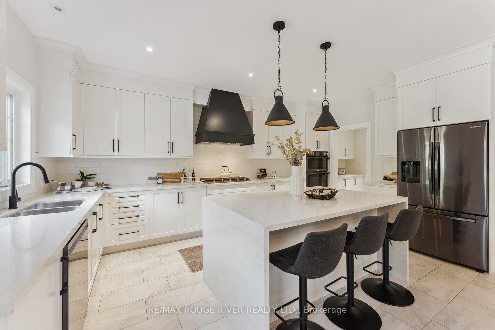 47 Harry Lee Crescent photo 13