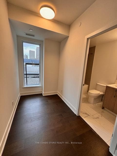 8 Manor Road Unit 407 photo 17