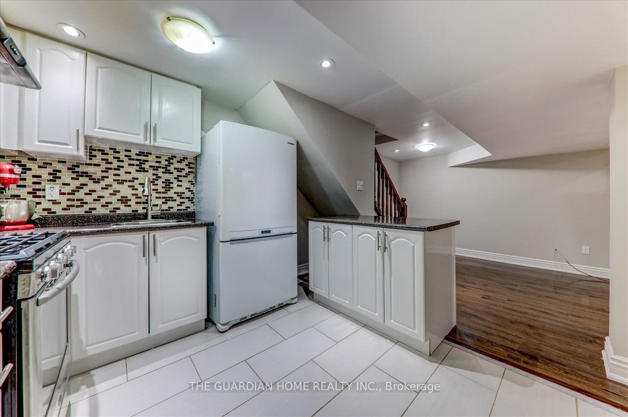27 Lysander Court photo 32