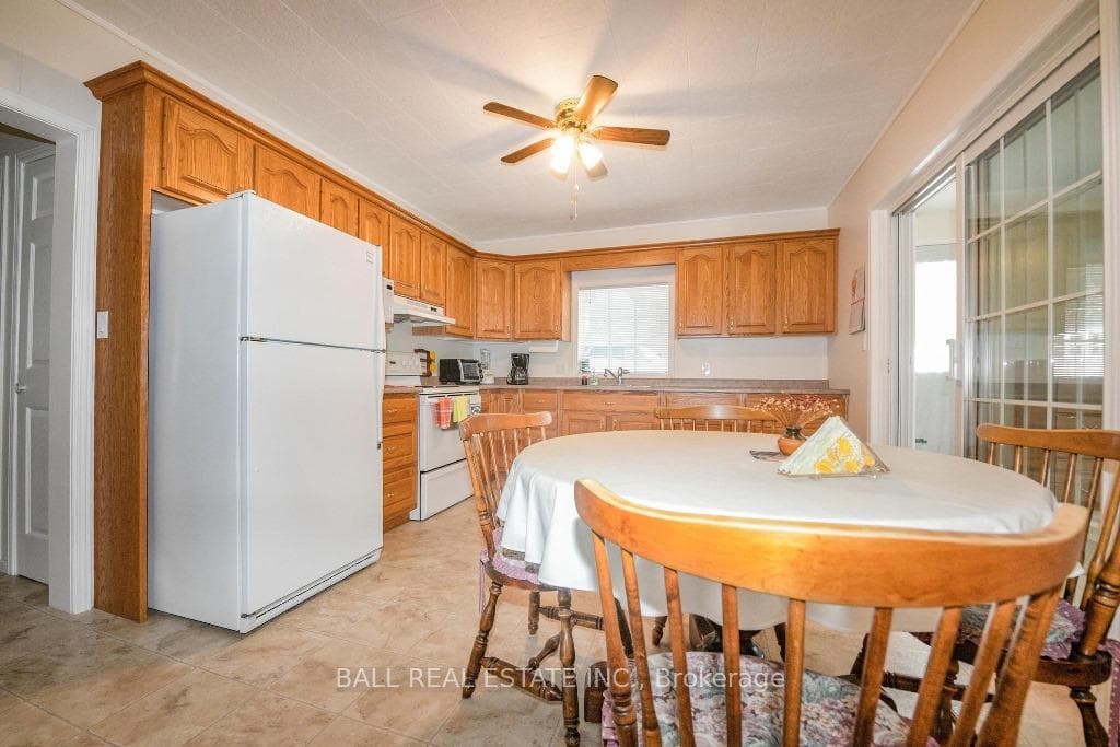 7 Cleak Avenue photo 8