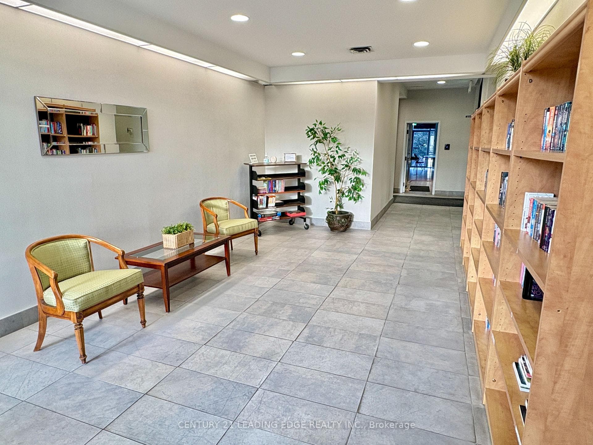 1665 Pickering Parkway Unit 815 photo 13