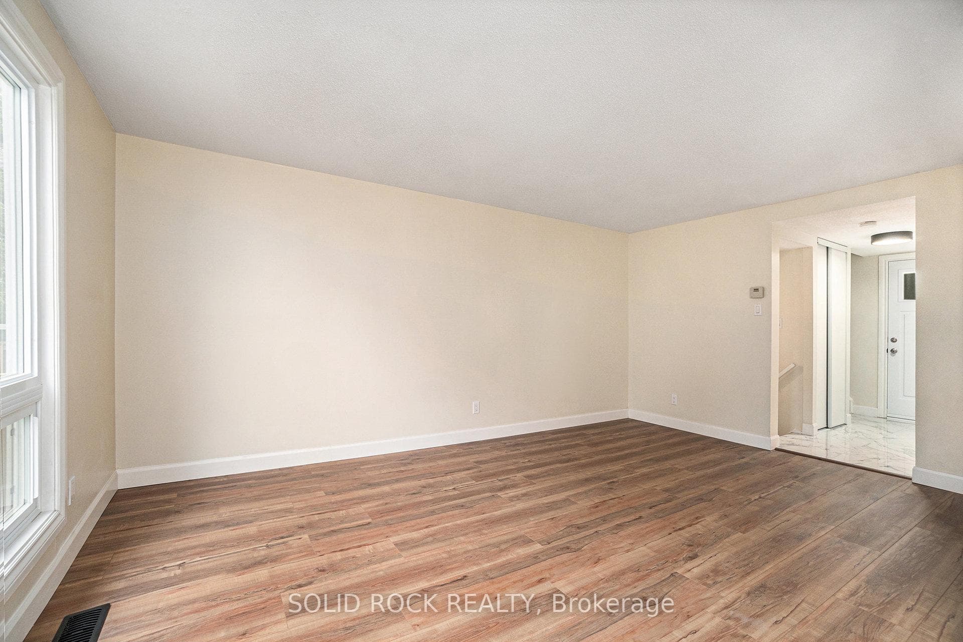33 Thistledown Court photo 17
