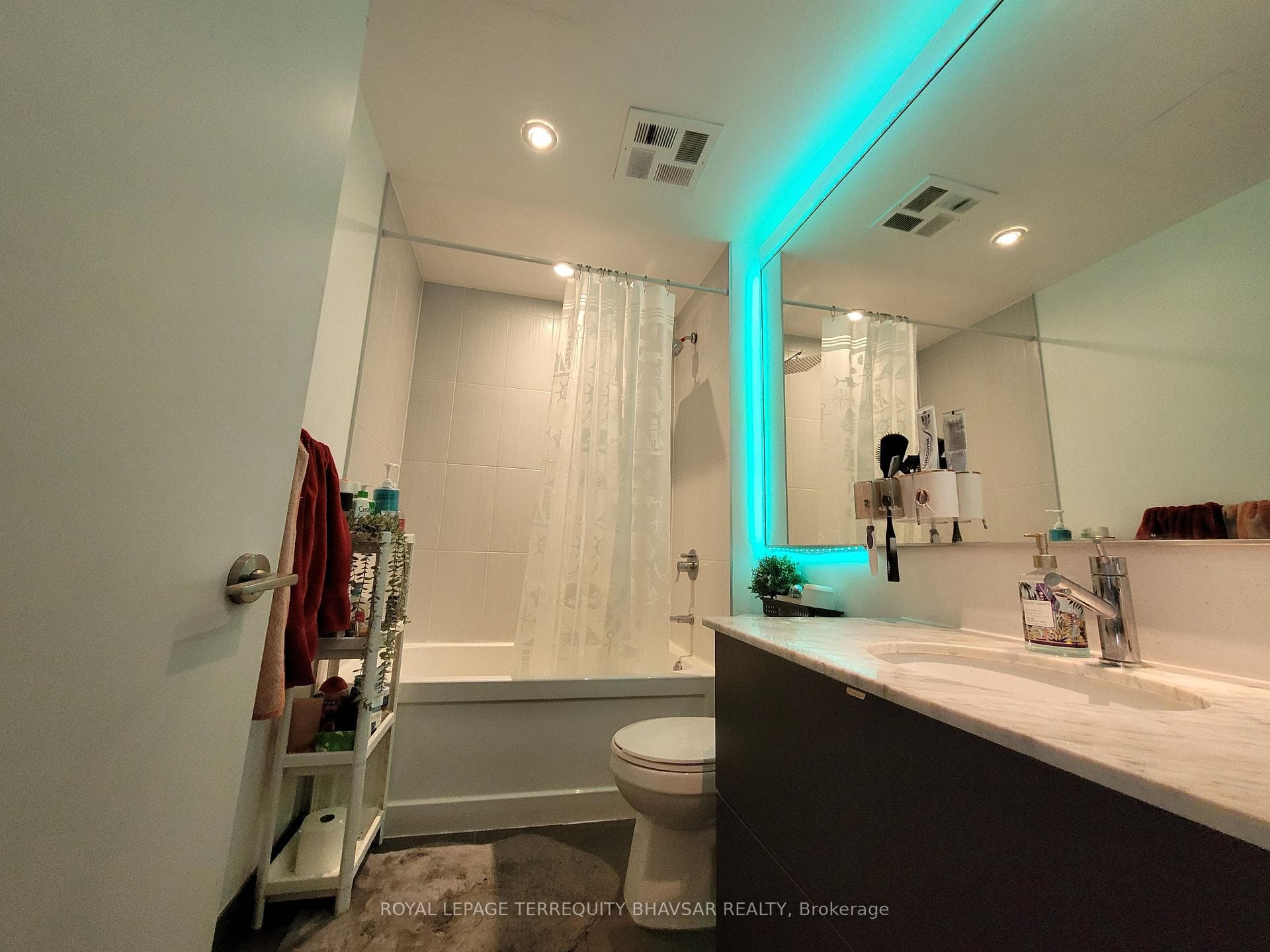 170 Fort York Boulevard Unit 2901 photo 21