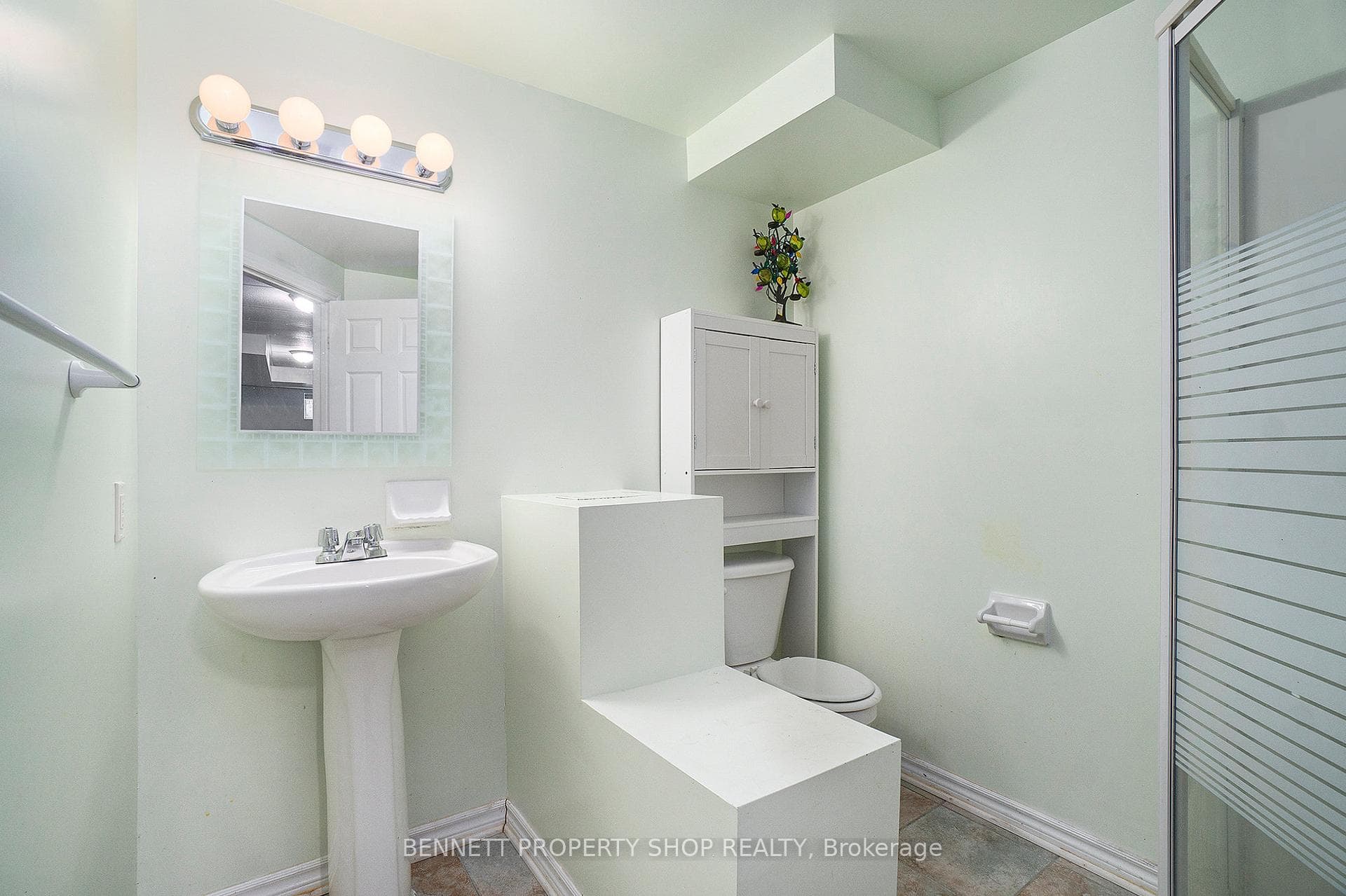 Full bathroom on lower level