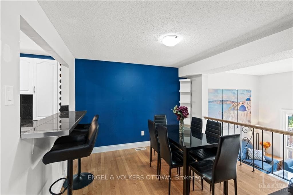 2 BERTONA Street Unit 21 photo 4
