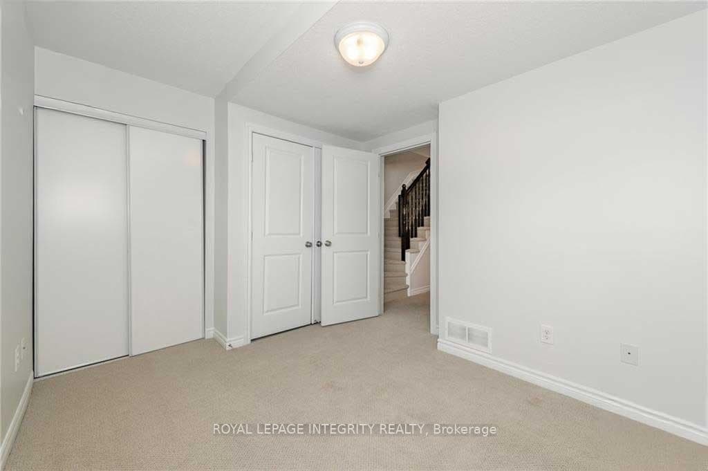 2627 Longfields Drive photo 11