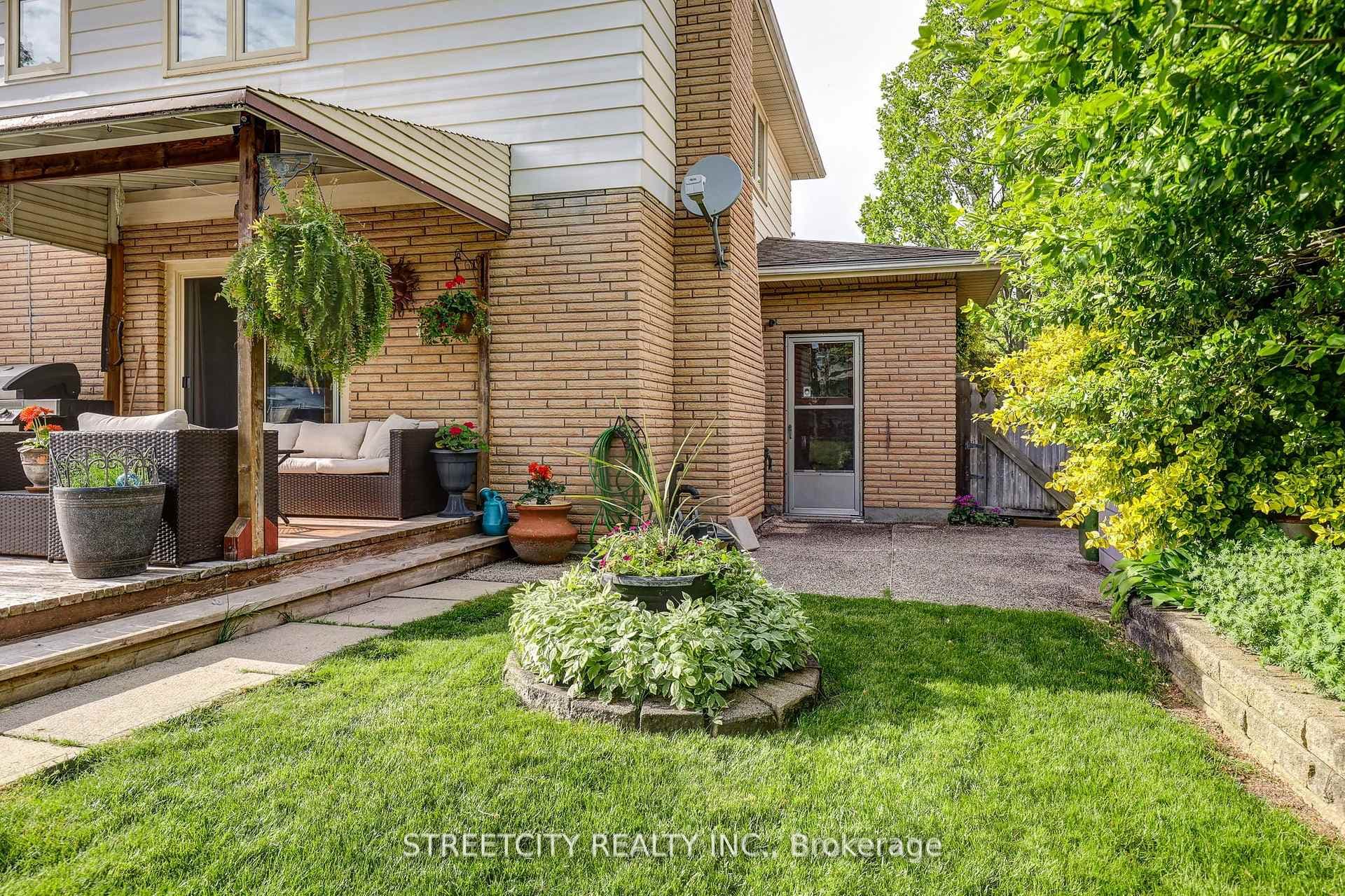 531 Elm Street photo 4