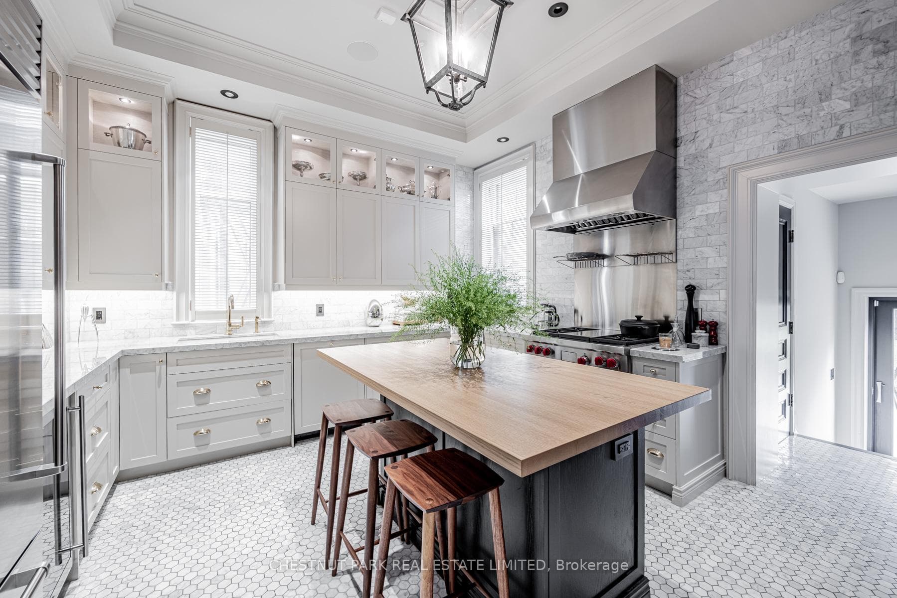 82 Lowther Avenue photo 8