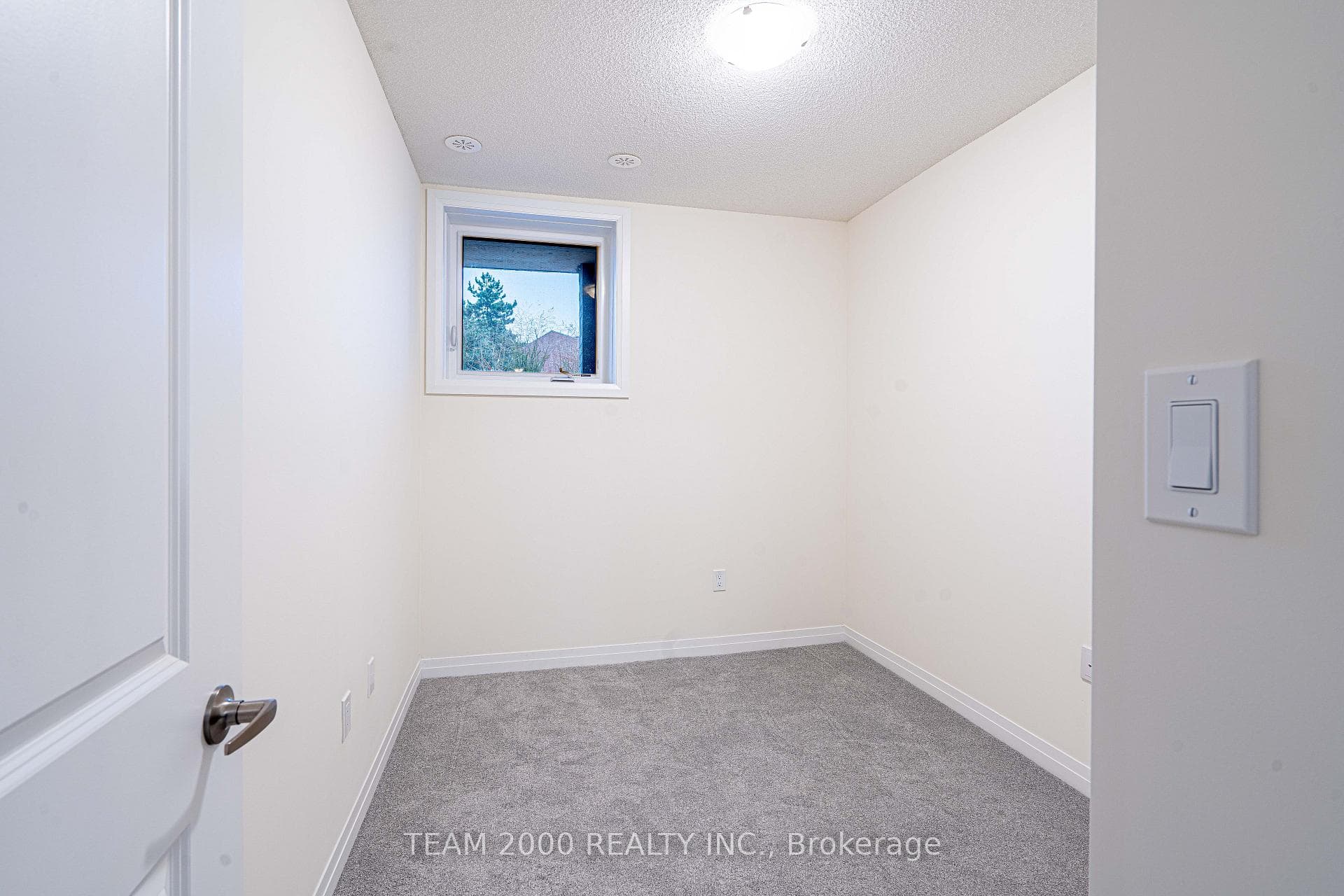 145 Tapscott Road Unit 17 photo 13
