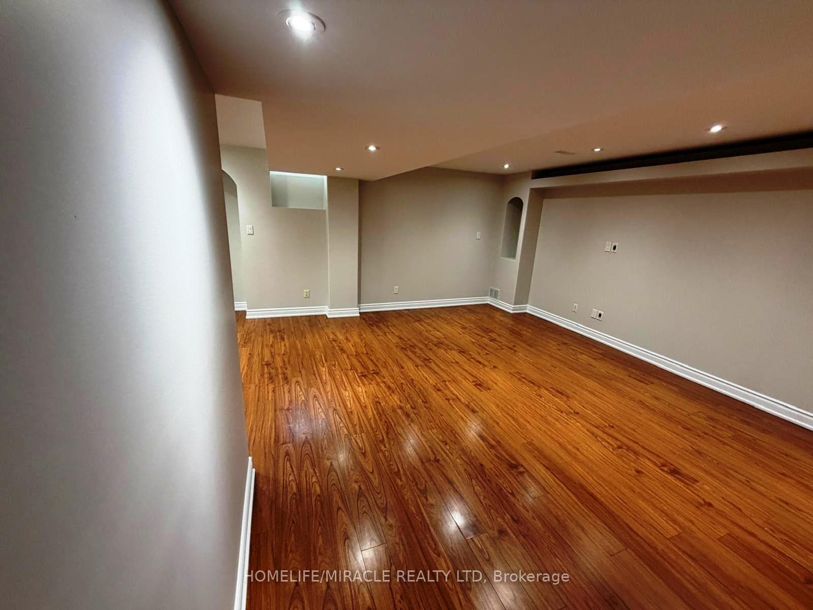 26 Fishing Crescent photo 33