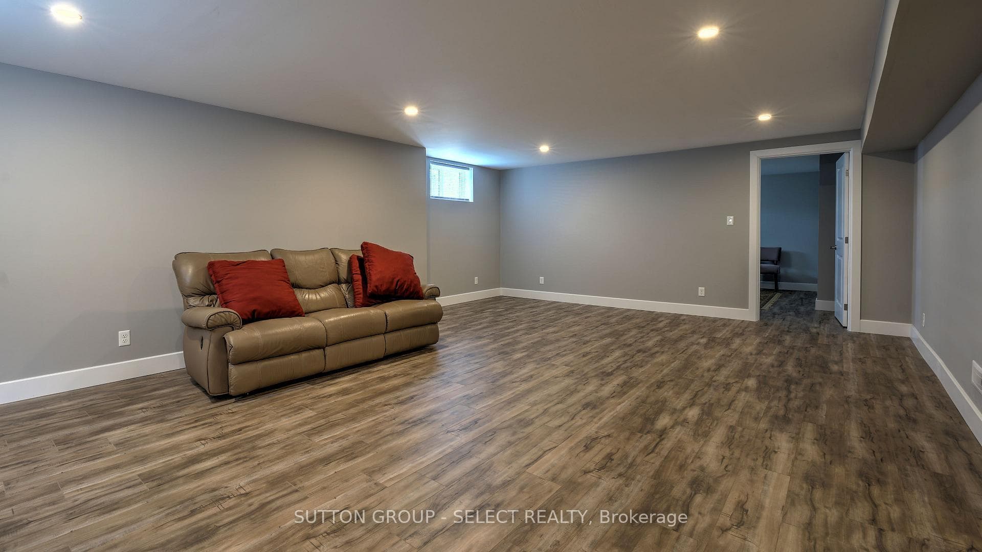 14 BROOKLAWN Drive photo 34