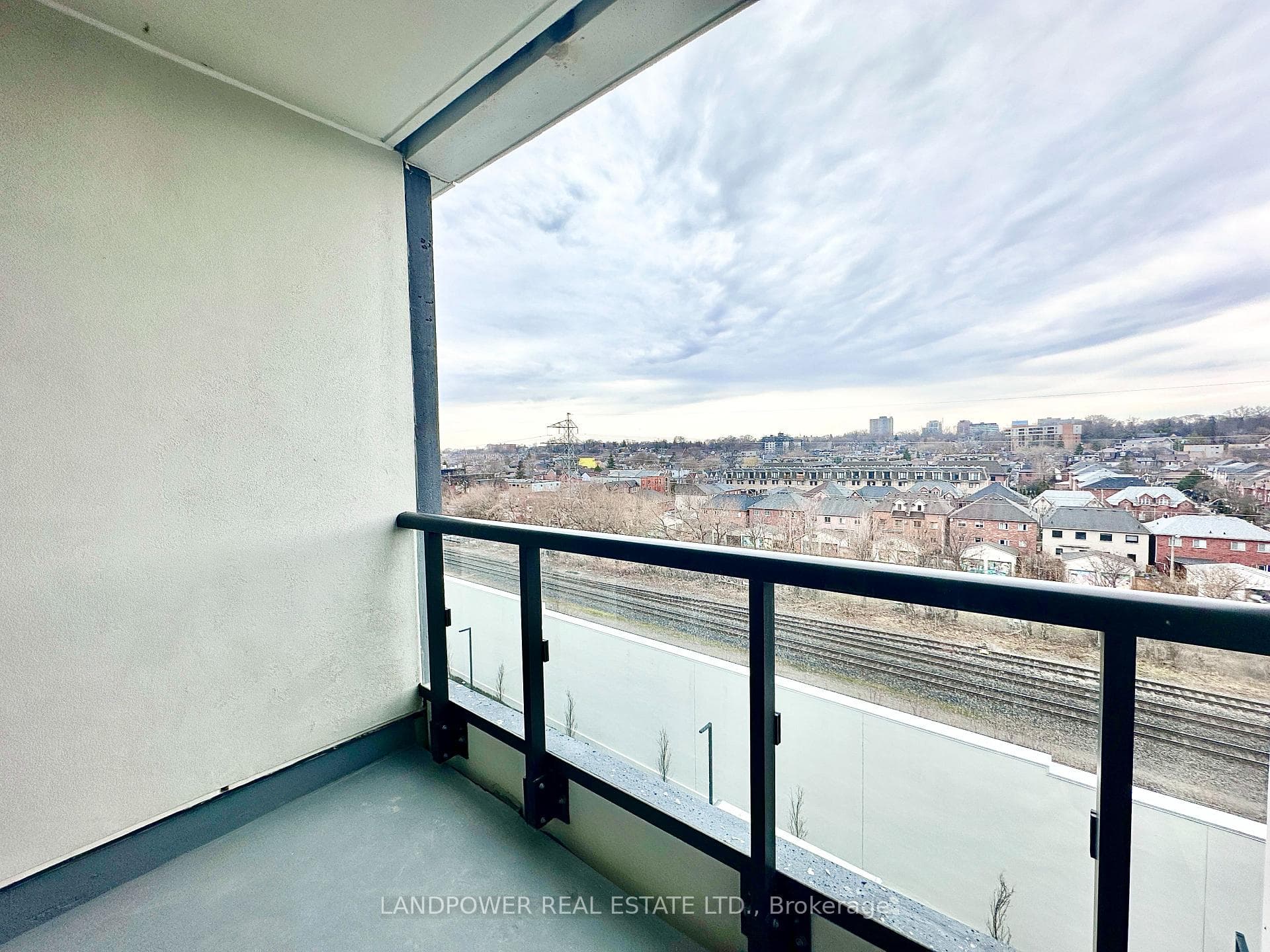 858 Dupont Street Unit 612 photo 13