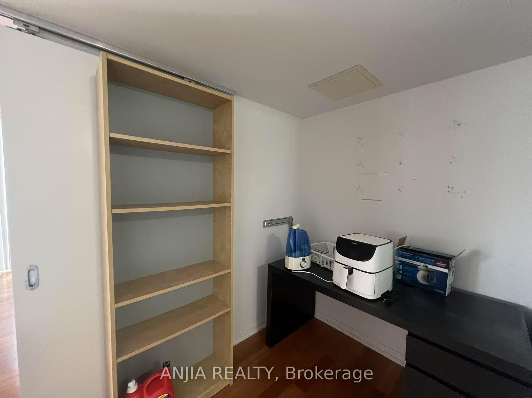 38 Grenville Street Unit 703 photo 5