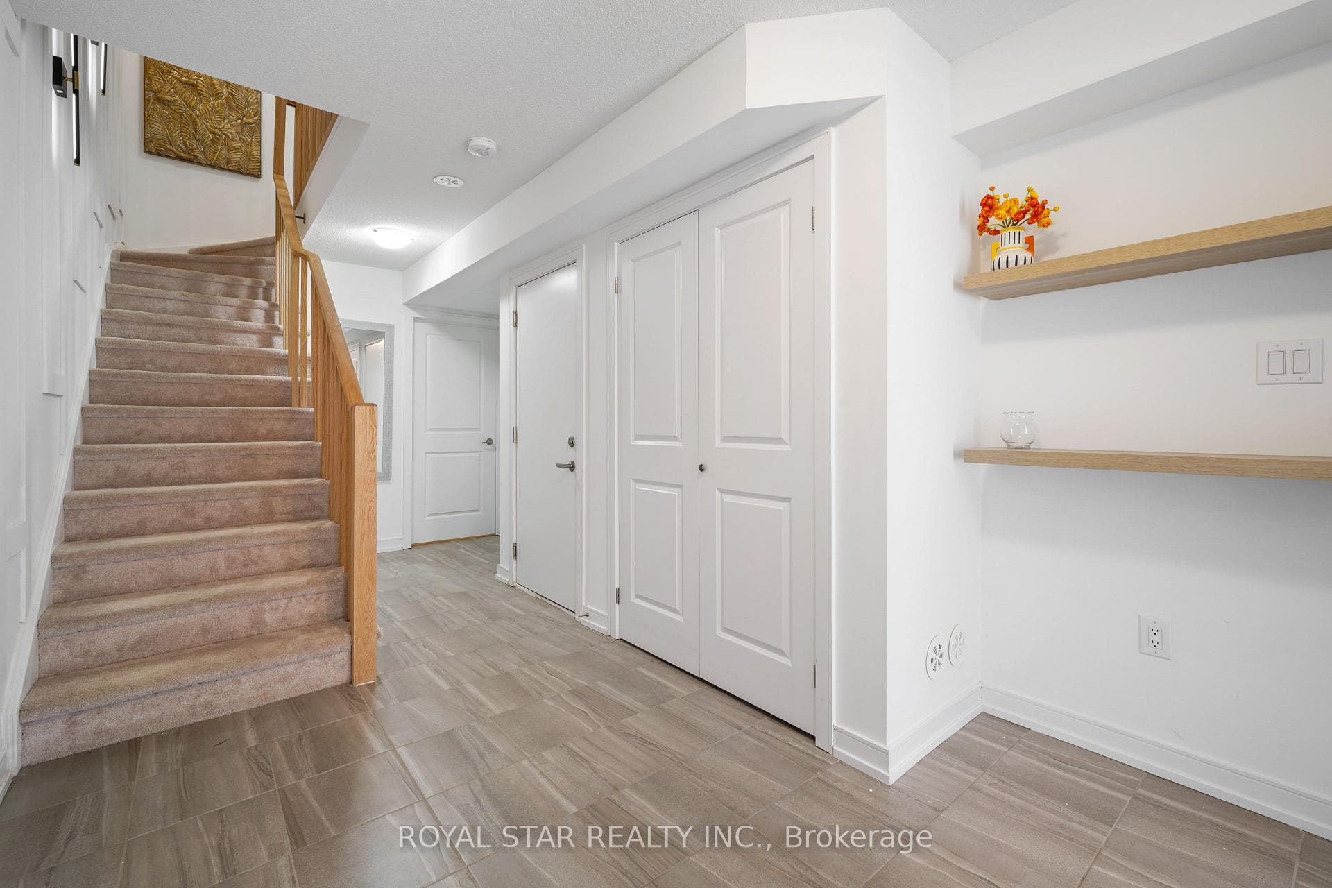 13 Red Maple Lane photo 4